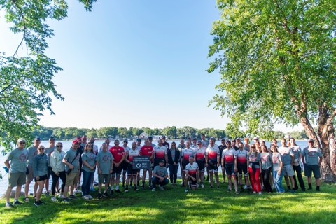 The full Break the Cycle 200 team of riders and volunteers